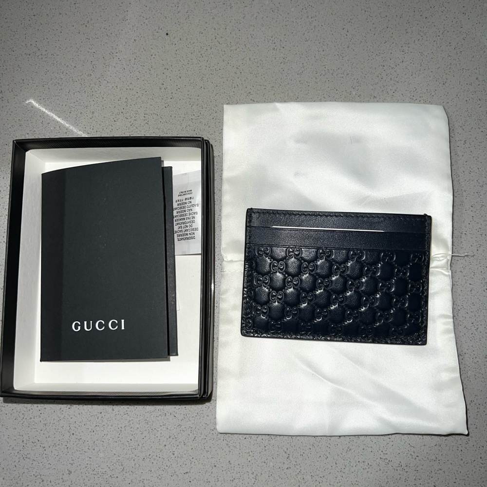 Guccis card holder wallet